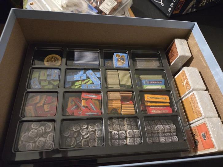 Bordspel A Feast for Odin, Hobby en Vrije tijd, Gezelschapsspellen | Bordspellen, Nieuw, Een of twee spelers, Drie of vier spelers