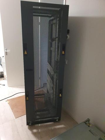 Serverkast 42U beschikbaar voor biedingen