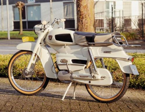 Magneet Globemaster Royal, Fietsen en Brommers, Brommers | Oldtimers, Overige merken, Maximaal 45 km/u, Ophalen