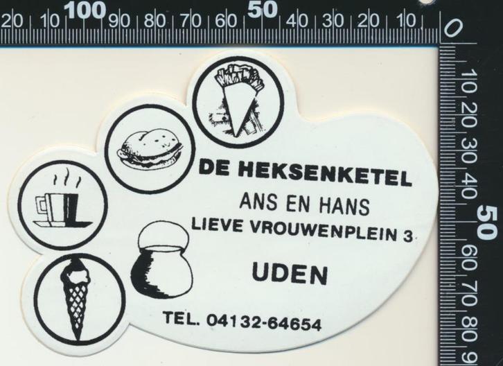 Sticker: De Heksenketel - Uden, Verzamelen, Stickers, Zo goed als nieuw, Bedrijf of Vereniging, Ophalen of Verzenden