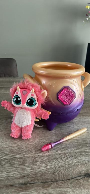 Magic Mixies Ketel met knuffel beschikbaar voor biedingen