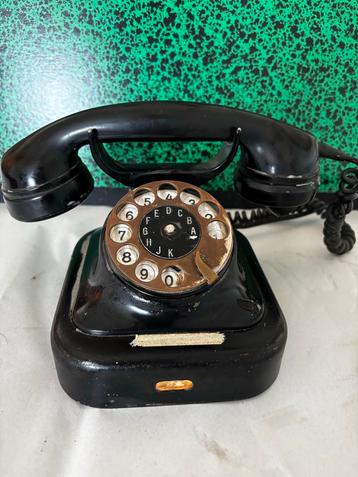 Antieke Bakelieten Telefoon - Jaren '50 beschikbaar voor biedingen