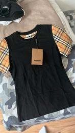 Burberry T shirt - Maat S (valt klein), Ophalen of Verzenden, Zo goed als nieuw