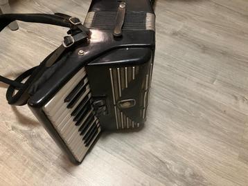 accordeon Welmeister seperato 48 bassen beschikbaar voor biedingen