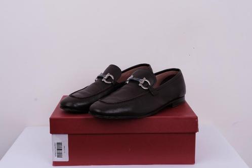 Ferragamo Moccasin met Gancini ornament – maat 44, Kleding | Heren, Schoenen, Zo goed als nieuw, Loafers, Bruin, Ophalen of Verzenden