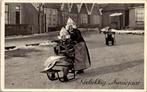 Gelukkig Nieuwjaar - Antieke nieuwjaarskaart kinderen, Verzamelen, Ansichtkaarten | Themakaarten, Verzenden, 1920 tot 1940, Gelopen