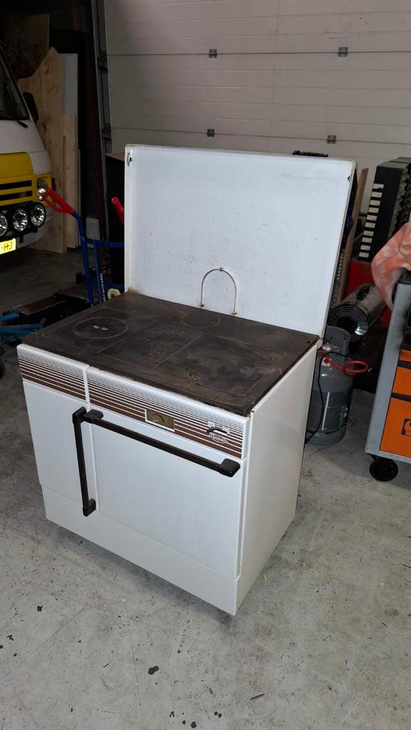 Godin houtgestookt fornuis, Huis en Inrichting, Kachels, Zo goed als nieuw, Houtkachel, Hout, Ophalen