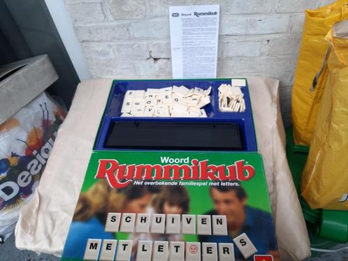 Rummikub Woordspel, twee soorten., Hobby en Vrije tijd, Gezelschapsspellen | Bordspellen, Zo goed als nieuw, Een of twee spelers