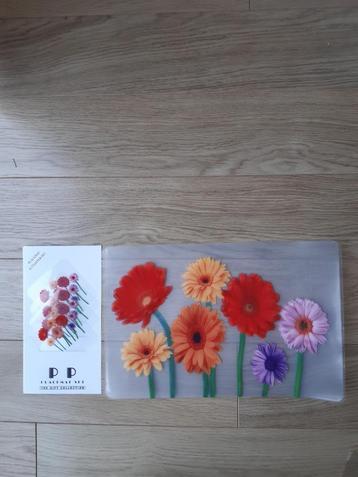 4 placemats + onderzetters met motief van gerbera's (nieuw) beschikbaar voor biedingen