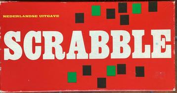 Compleet vintage scrabble spel, houten letters en plankjes beschikbaar voor biedingen