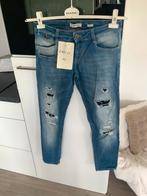 Spijkerbroek van ZHRILL mt 29 heel klein prijsje, Kleding | Dames, Spijkerbroeken en Jeans, Ophalen of Verzenden, Gedragen
