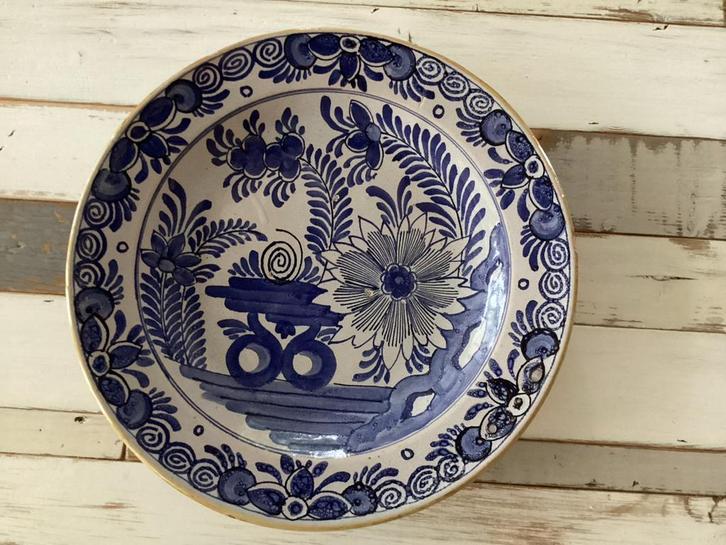 Antiek Aardewerk Bord Blauw Bloemmotief 33 cm, Antiek en Kunst, Antiek | Keramiek en Aardewerk, Ophalen