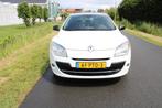 Renault Mégane 1.4 TCe Bose met Navigatie en Panorama dak, Auto's, Voorwielaandrijving, Gebruikt, 4 cilinders, Leder en Stof