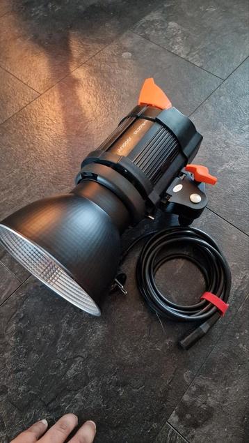 Andoer DL200pro bi color lamp beschikbaar voor biedingen