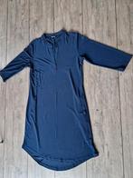 Donkerblauw Triple Nine jurkje van travelstof. Maat xl, Kleding | Dames, Blauw, Maat 46/48 (XL) of groter, Ophalen of Verzenden
