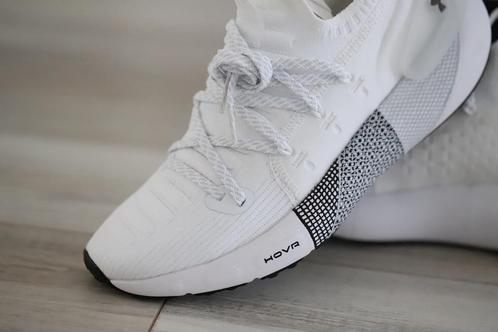 Under Armour Hardloopschoen maat 38, Sport en Fitness, Loopsport en Atletiek, Nieuw, Hardloopschoenen, Overige merken, Ophalen