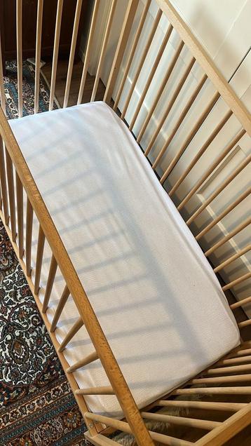 Ledikant met Aereosleep en Bamboo Matras beschikbaar voor biedingen