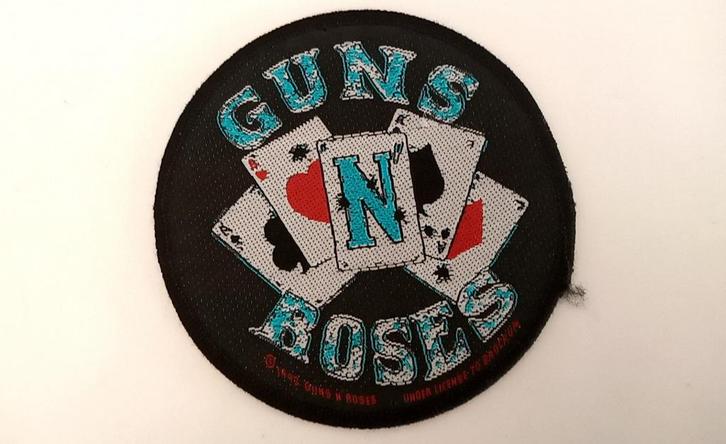 Guns N' Roses vrij zeldzame 1992 aces playing cards patch 72, Verzamelen, Muziek, Artiesten en Beroemdheden, Nieuw, Kleding, Verzenden
