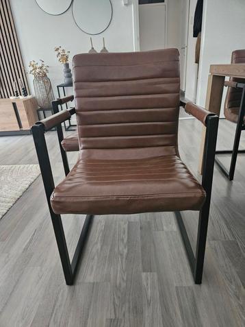 6 stuks eetstoelen beschikbaar voor biedingen