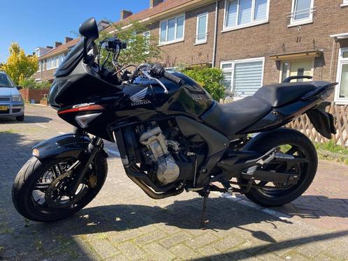 Honda CBF 600 uit 2012, Motoren, Motoren | Honda, Particulier, Naked bike, meer dan 35 kW, 4 cilinders, Motorrijbewijs A, ABS