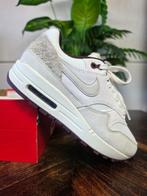 Nike Air Max 1 Brown Burgundy Crush maat 36,5, Beige, Nike, Nieuw, Ophalen of Verzenden