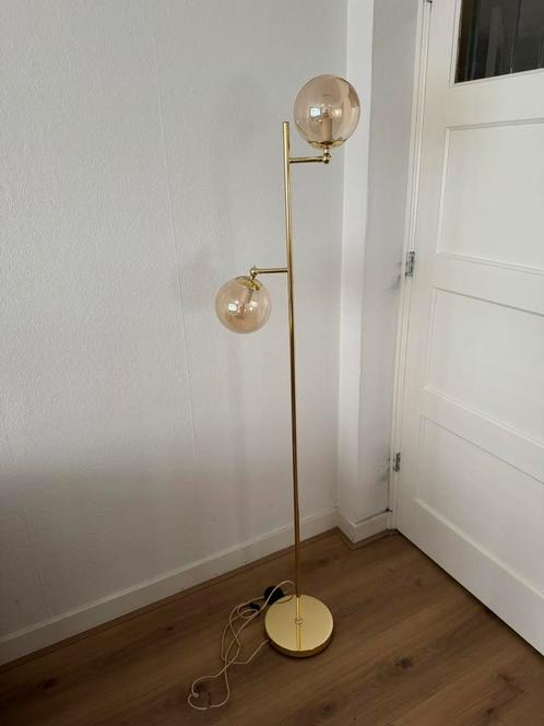Leitmotiv Shimmer Vloerlamp Goud, Huis en Inrichting, Lampen | Vloerlampen, Zo goed als nieuw, 150 tot 200 cm, Ophalen