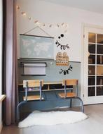 Vintage Schoolbankje - Perfect voor de kinderkamer!, Huis en Inrichting, Bureaus, Ophalen, Gebruikt, Bureau