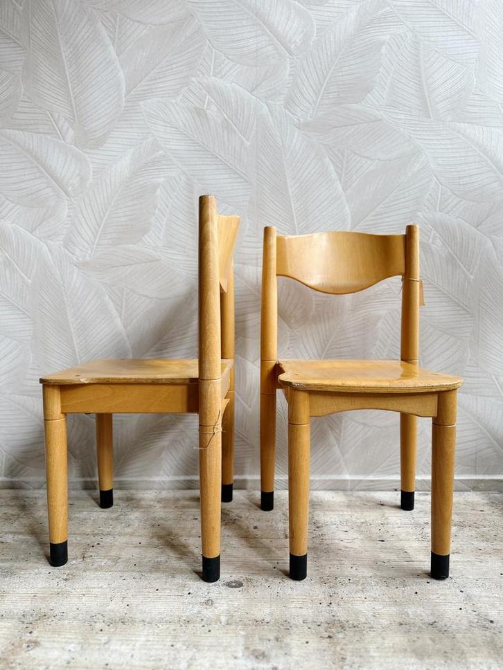 4 houten kinderstoeltjes schoolstoeltjes, Huis en Inrichting, Stoelen, Zo goed als nieuw, Eén, Ophalen