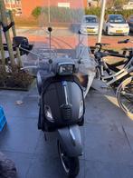 Vespa scooter, Fietsen en Brommers, Ophalen of Verzenden, Zo goed als nieuw, Benzine