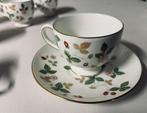 Wedgewood Wild Strawberry 7x kop en schotel, Ophalen of Verzenden, Zo goed als nieuw, Porselein, Kop en/of schotel