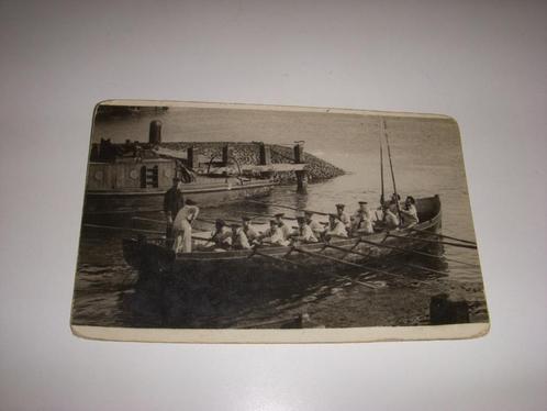 OUDE foto roeiende Matrozen van de Koninklijke Marine, Verzamelen, Militaria | Algemeen, Marine, Foto of Poster, Nederland, Ophalen of Verzenden
