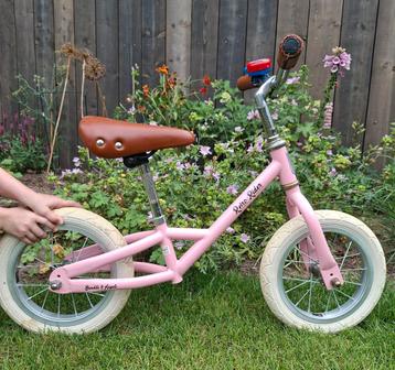 Te koop, rose loopfiets 14 inch (prijs in overleg) beschikbaar voor biedingen