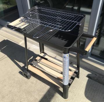 Nieuw bbq rechthoek wiellen vierkant 83 x 45 x 86 cm beschikbaar voor biedingen