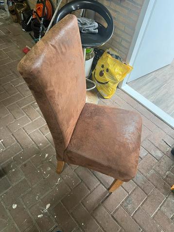 Stoelen gratis beschikbaar voor biedingen