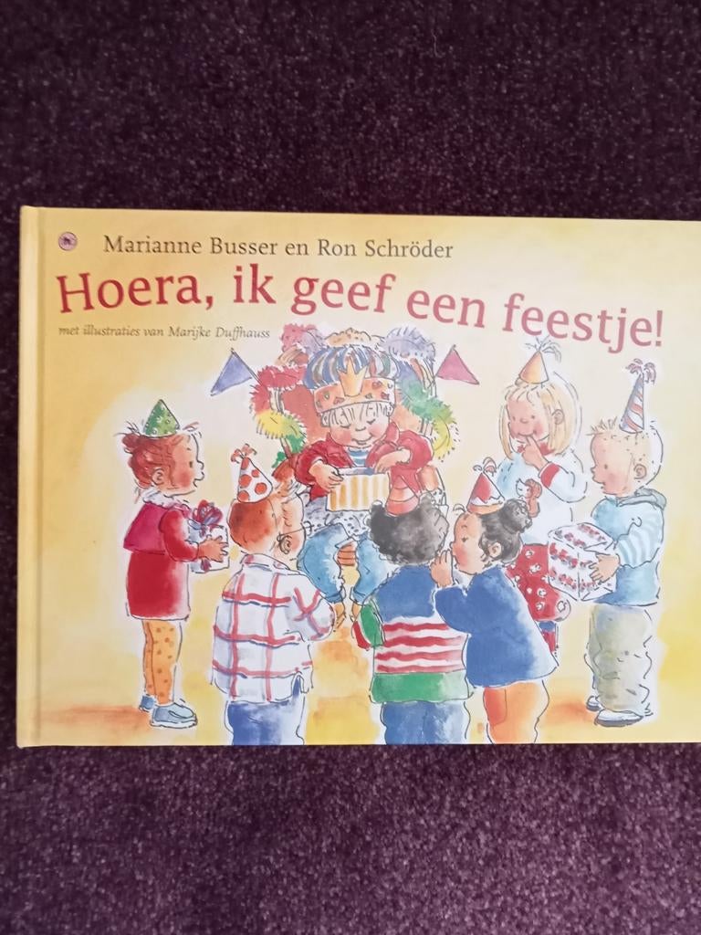 Hoera, ik geef een feestje! - Marianne Busser & Ron Schröder, Ophalen, Zo goed als nieuw, Marianne Busser & Ron Schröder, Sprookjes