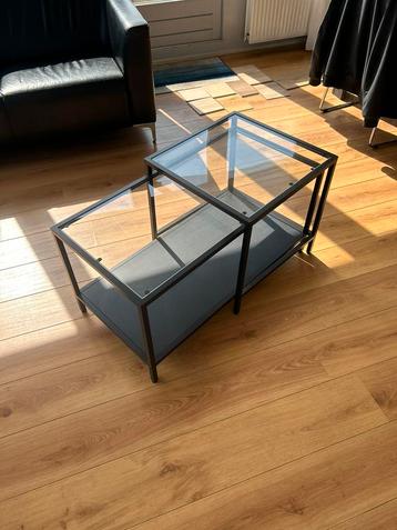 Salontafel glas met mat zwart stalen frame  beschikbaar voor biedingen
