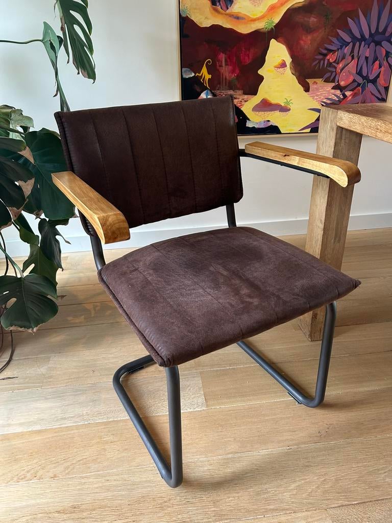 Vier MOOS eetkamerstoelen donkerbruin, Huis en Inrichting, Stoelen, Ophalen, Zo goed als nieuw, Bruin, Vier