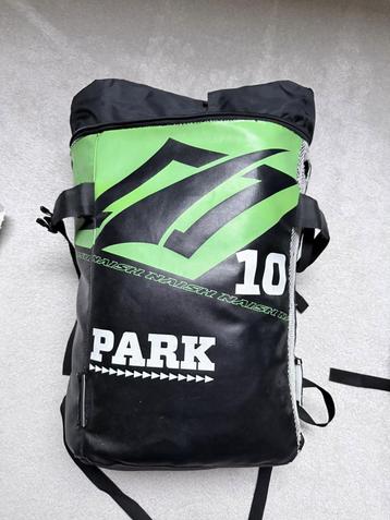 Naish Park 10m2 DEFECT 2013 beschikbaar voor biedingen