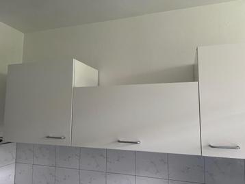 Boven keuken kasten  beschikbaar voor biedingen