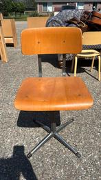 Vintage school stoel, Huis en Inrichting, Stoelen, Ophalen, Zo goed als nieuw, Bruin, Eén