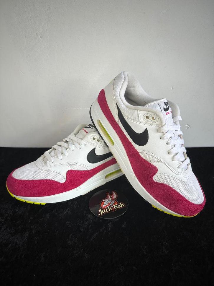 Nike air Max 1 Volt rush pink - size 42,5, Kleding | Heren, Schoenen, Gedragen, Sneakers of Gympen, Overige kleuren, Ophalen of Verzenden