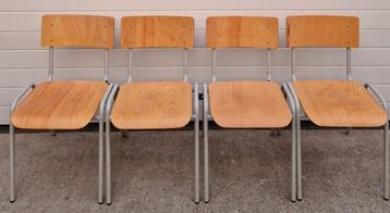 9 x Vintage schoolstoelen houten stoelen retro horeca cafe beschikbaar voor biedingen