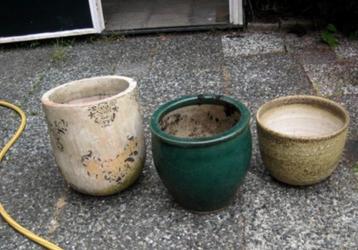 4 GROTE BLOEMPOTTEN  beschikbaar voor biedingen