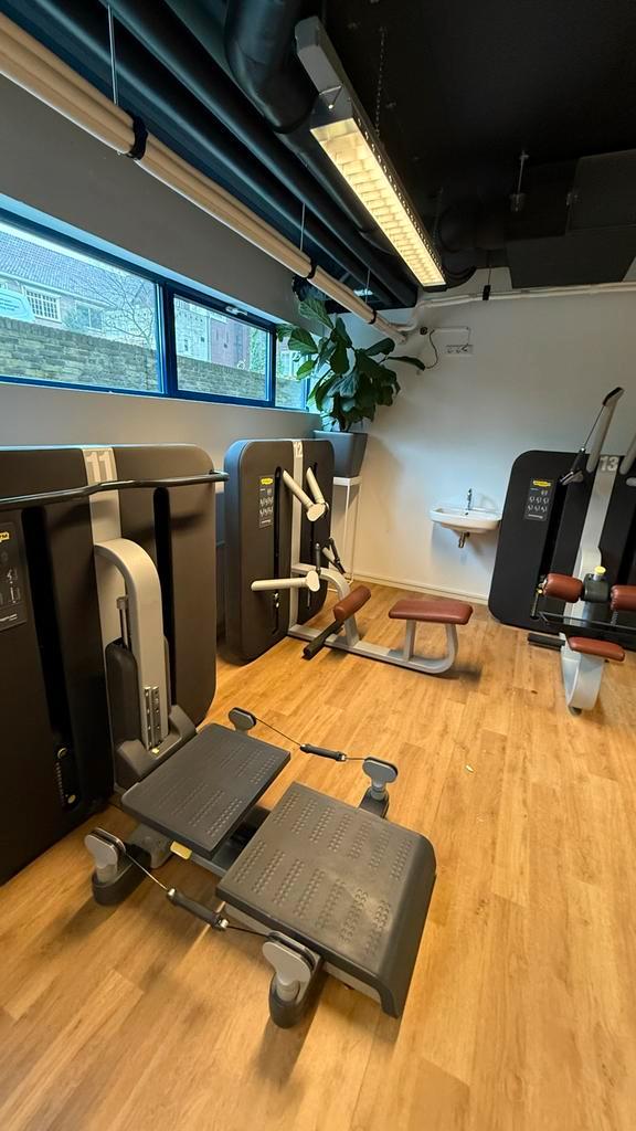 Technogym Kinesis 4x High pull, press, step squat, low pull, Sport en Fitness, Fitnessapparatuur, Zo goed als nieuw, Krachtstation