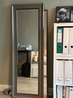 Grote Spiegel met Sierlijke Lijst, Huis en Inrichting, Woonaccessoires | Spiegels, Ophalen, Zo goed als nieuw, 150 tot 200 cm