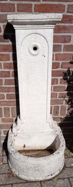 Muurfontijn. Beton in nostalgische stijl. Romantisch, Ophalen, Zo goed als nieuw, Beton, Waterornament