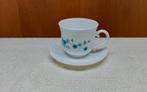 Arcopal vintage melkglas kopje, Veronica, 6 op voorraad, Huis en Inrichting, Keuken | Servies, Ophalen, ,, Overige stijlen, Kop(pen) en/of Schotel(s)