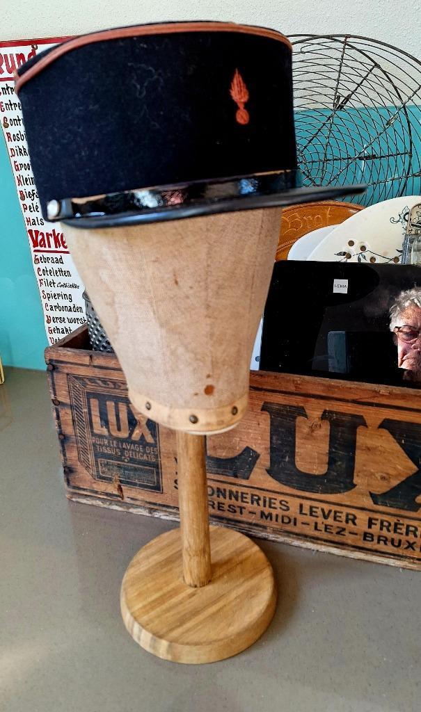 Franse kepie / pet - vintage - Van gendarmerie?, Antiek en Kunst, Curiosa en Brocante, Ophalen