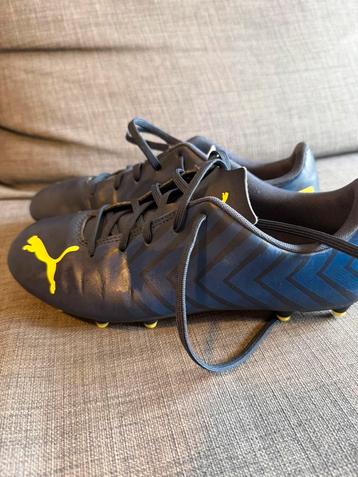 Uniseks Puma voetbalschoenen 38.5 - in zeer goede staat beschikbaar voor biedingen