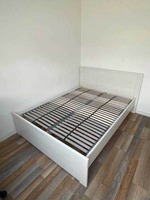 IKEA Brusali bed 140x200, Huis en Inrichting, Slaapkamer | Bedden, Zo goed als nieuw, Tweepersoons, 140 cm, 200 cm, Hout, Wit